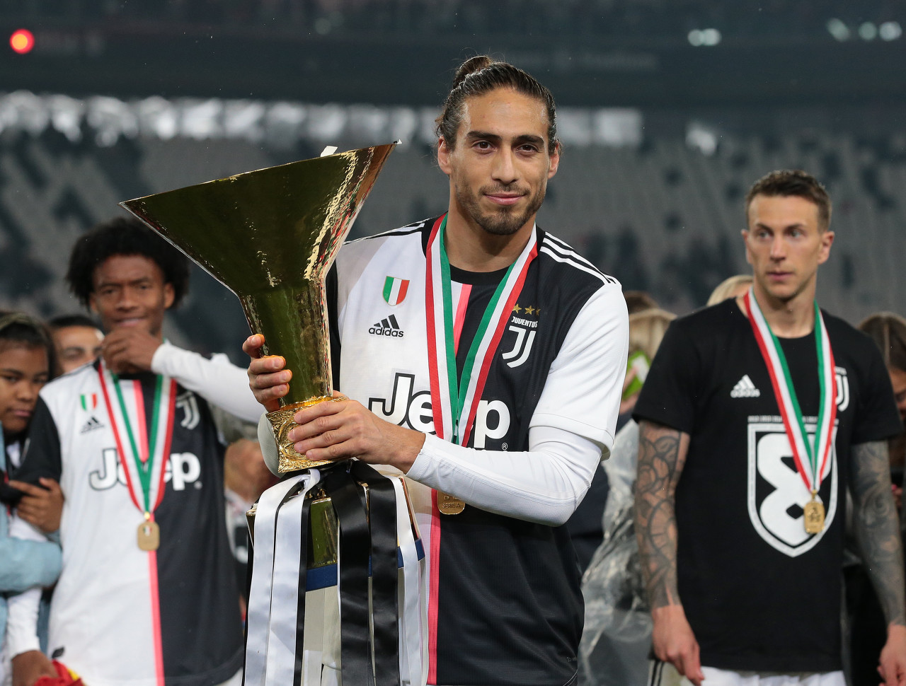 拉亚：如果不是一名足球运动员，我可能会选择从事家族珠宝生意